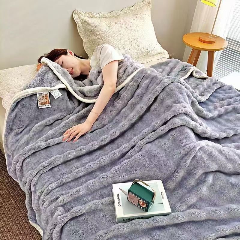 پتو خرگوشی وارداتی ۲ نفره (سایز ۲۰۰×۲۳۰) – نهایت لطافت و تراکم بی‌نظیر